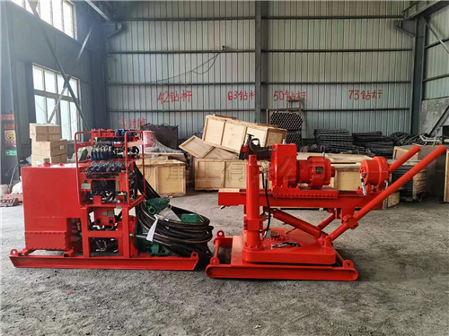 華礦重工一批礦用全液壓坑道鉆機發往山西