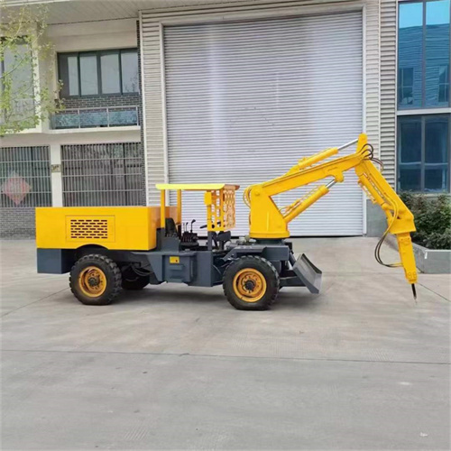 華礦集團一臺撬毛臺車發往黑龍江